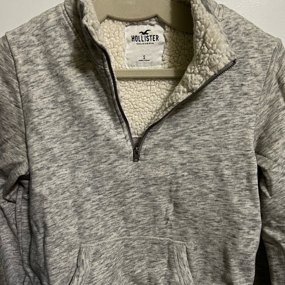 Hollister half-zip